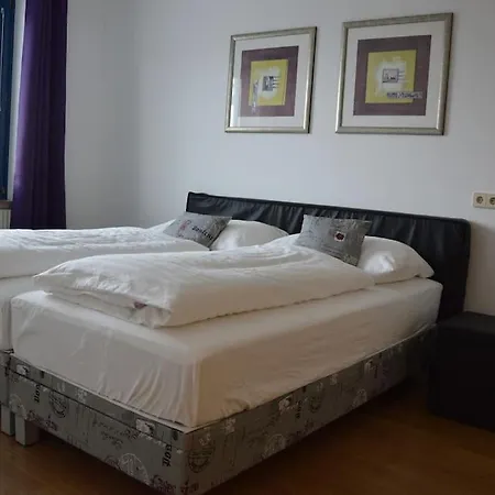 アパート U-room - Im Herzen Von